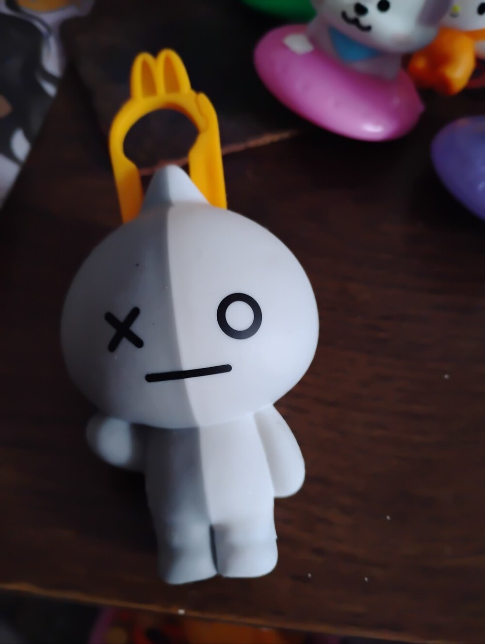 White Cartoon Character Keychain Toy - Kids Toys